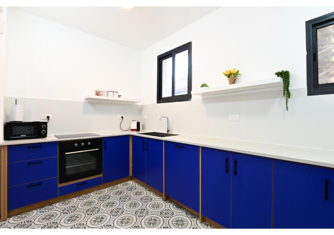 Bazelet With Private Pool In Villa Tiberias